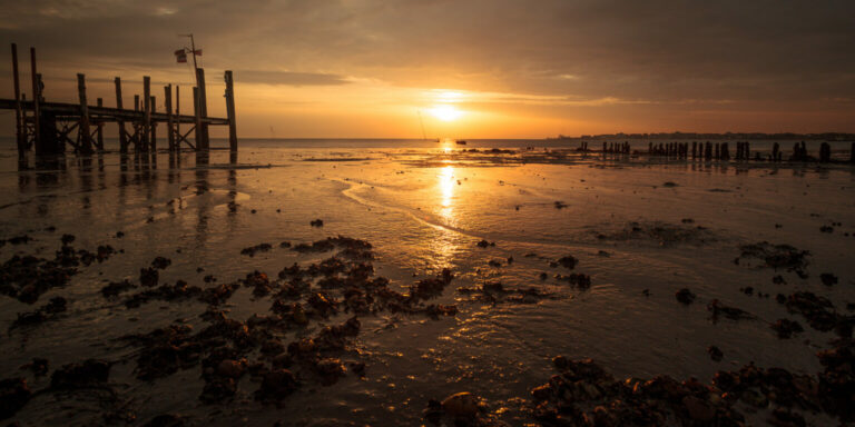 Kleiner Bootshafen im Watt vor Amrum